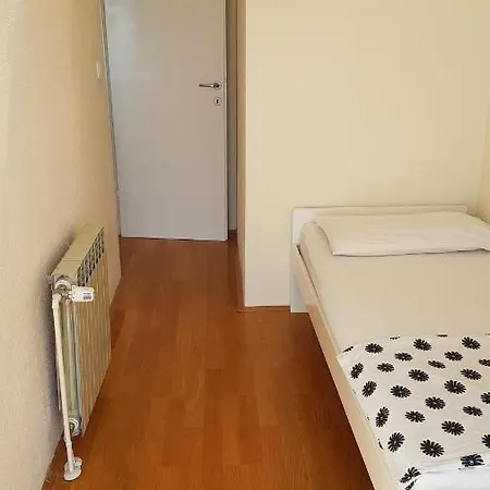 Maja Apartment *