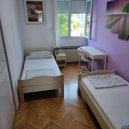 Maja Apartment *